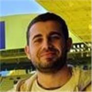 Profesor de educación física para todas las edades y disciplinas deportivas (individuales/colectivos/entrenamiento)